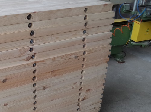 Production pallets for concrete vibropressed products